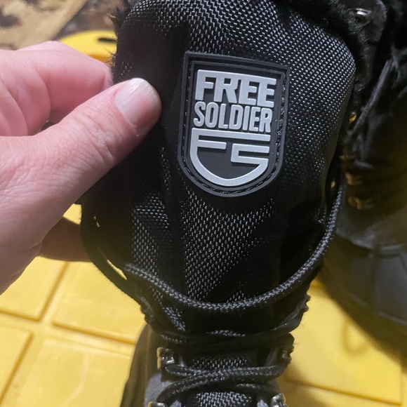 Black Winter Boots with Fur Lining - Picture 2 of 3